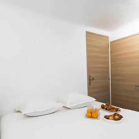 Appartement L'O-Berge - Plein centre de Saint-Tropez Extérieur photo