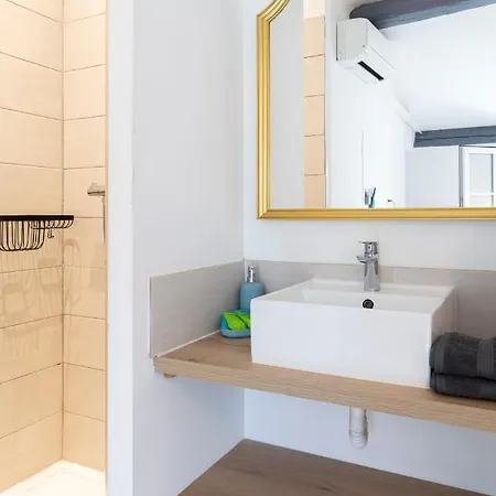 Appartement L'O-Berge - Plein centre de Saint-Tropez Extérieur photo