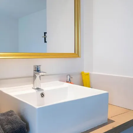 Appartement L'O-Berge - Plein centre de Saint-Tropez Extérieur photo